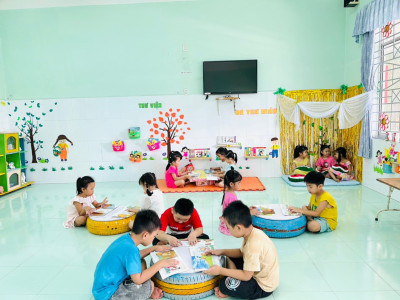 TRƯỜNG MẦM NON HOA CÚC HƯỞNG ỨNG NGÀY SÁCH VÀ VĂN HÓA ĐỌC VIỆT NAM  NĂM 2023