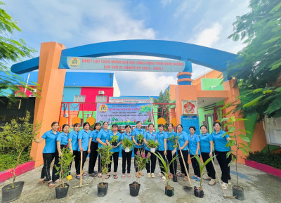 Trường Mầm non hoa cúc tham gia lễ phát động thực hiện cuộc vận động phủ xanh đô thị Thủ Dầu Một hưởng ứng “ Ngày thứ bảy văn minh”
