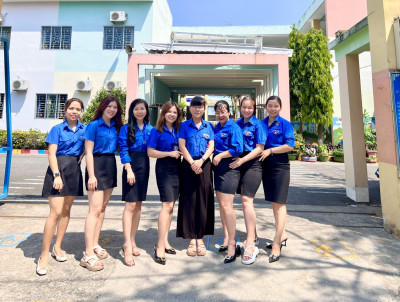 Đoàn thanh niên trường mầm non Hoa Cúc hưởng ứng ngày 26/3 ngày thành lập đoàn thanh niên