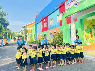 Các bé khối chồi đi tham quan viện bảo tàng tỉnh Bình Dương