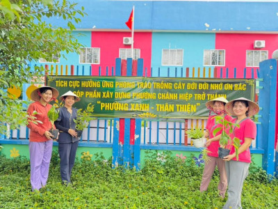 Hưởng ứng phong trào trồng cây đời đời nhớ ơn Bác