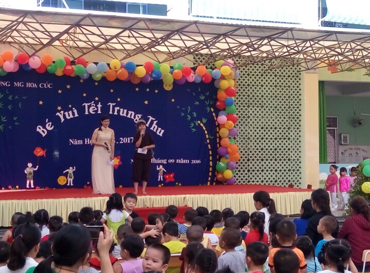 Ngày trung thu của các bé trường mẫu giáo Hoa Cúc năm học 2016 - 2017