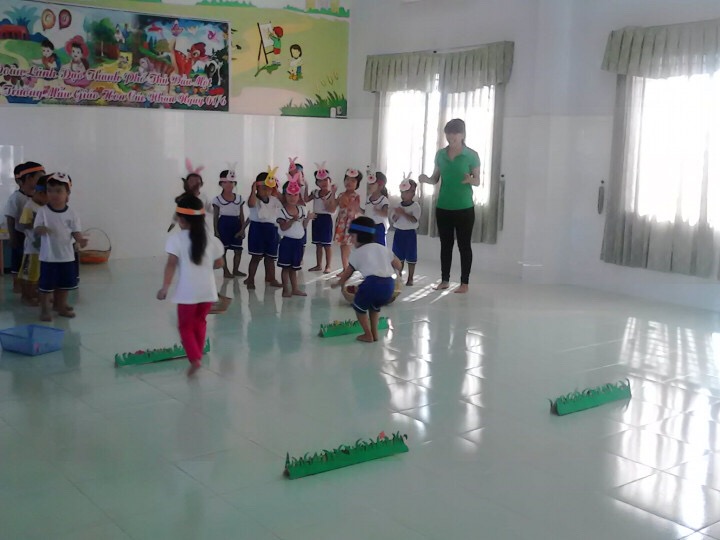 VỪA HỌC VỪA CHƠI