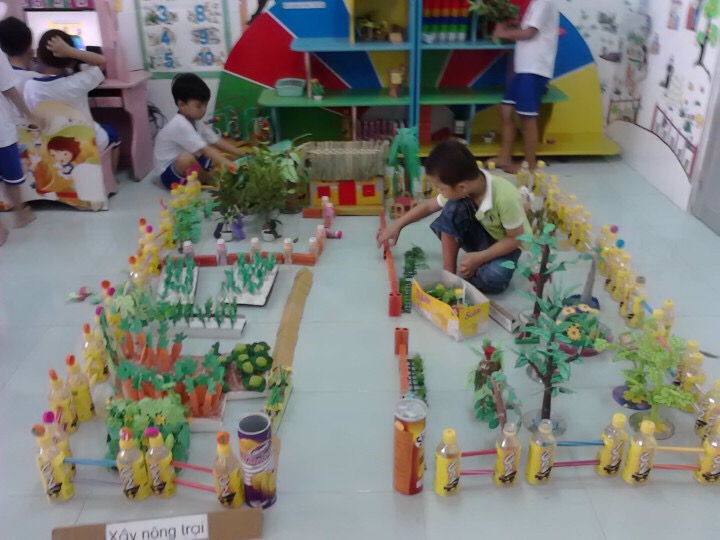 Các bạn ơi mình cùng thi xem ai xây giỏi nhất nha!