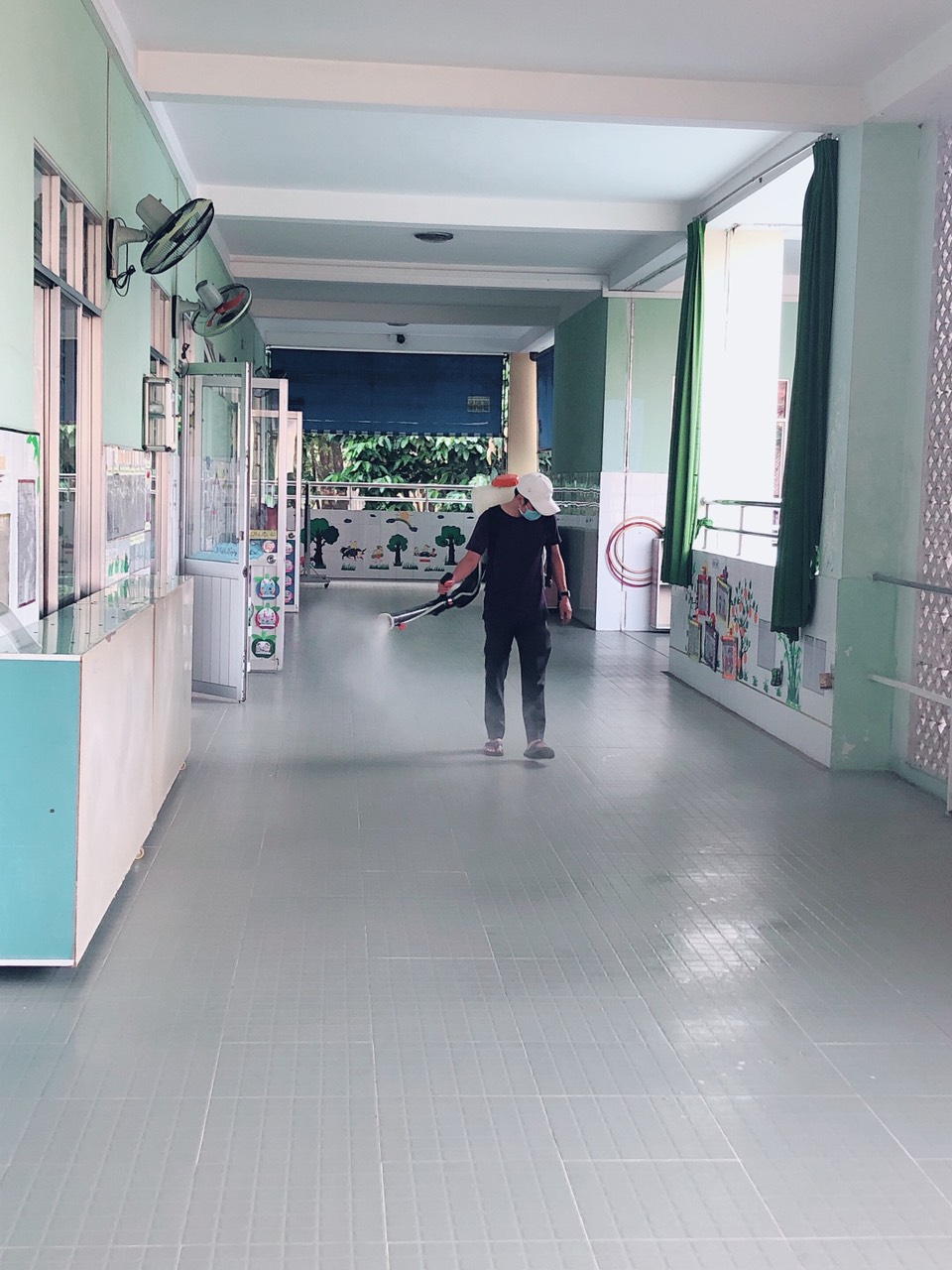 phun thuốc 3