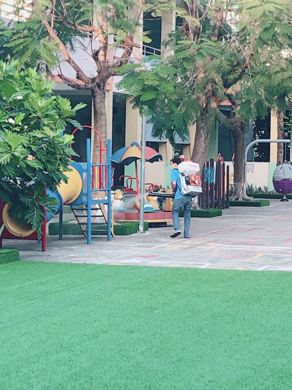 phun thuốc 4