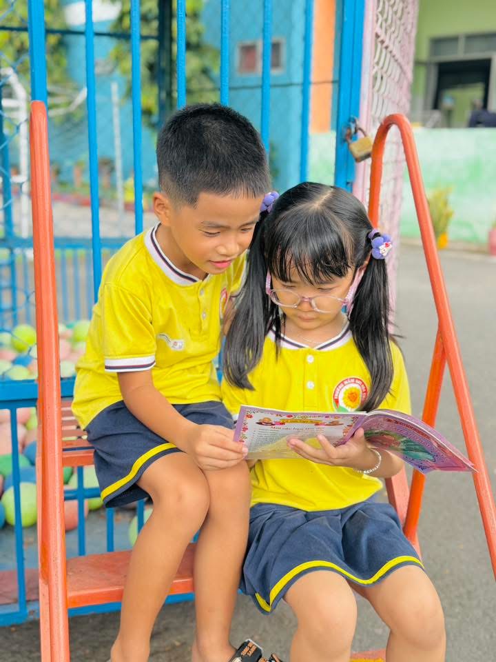 Trường mầm non Hoa Cúc hưởng ứng Ngày Sách và Văn hóa đọc Việt Nam lần thứ 5