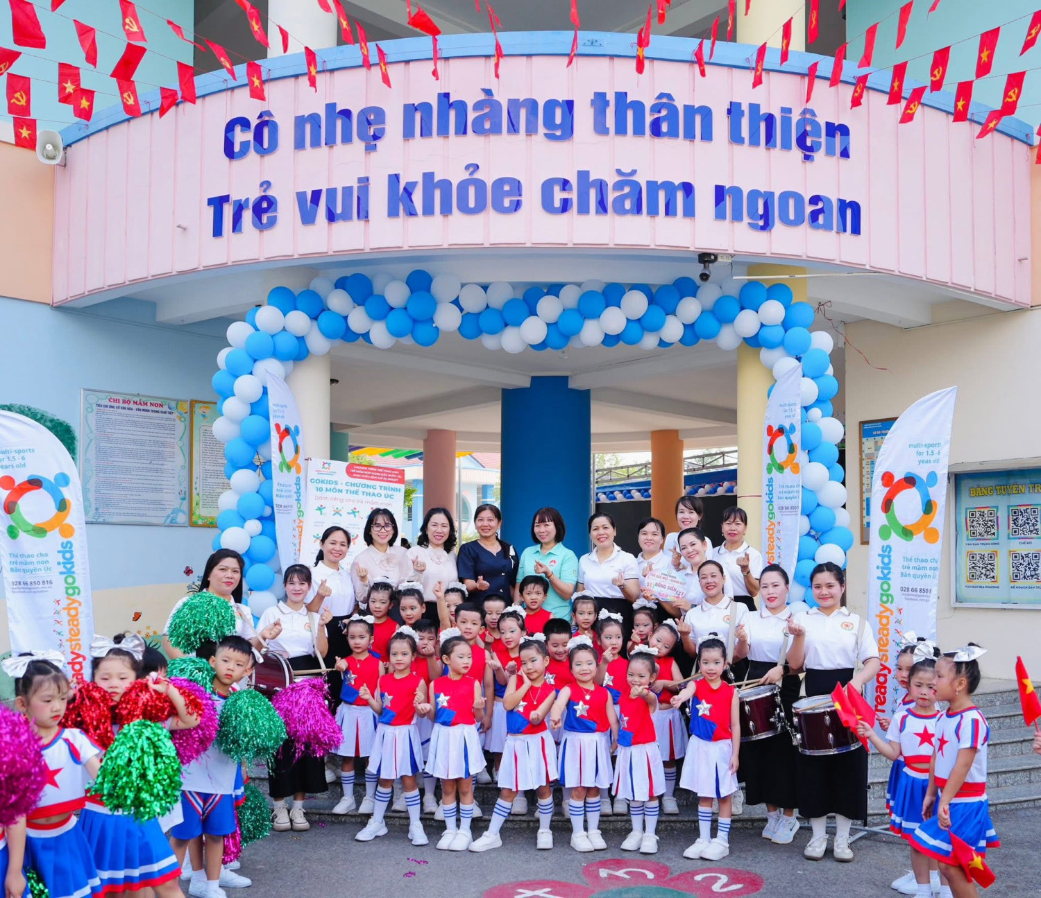 Các bé Trường mầm non Hoa Cúc cùng các đơn vị thuộc phường Chánh Hiệp và phường Thủ Dầu Một tham gia Ngày hội "Năng lượng mới - Cả ngày vui"